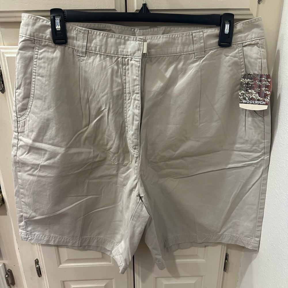 NWT, Woolrich shorts, size 18.